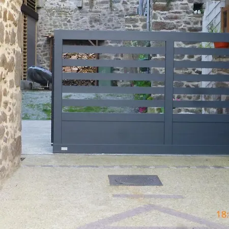 Apartment Le Logis De La Cour De Bretagne Au Port De Dinan *
